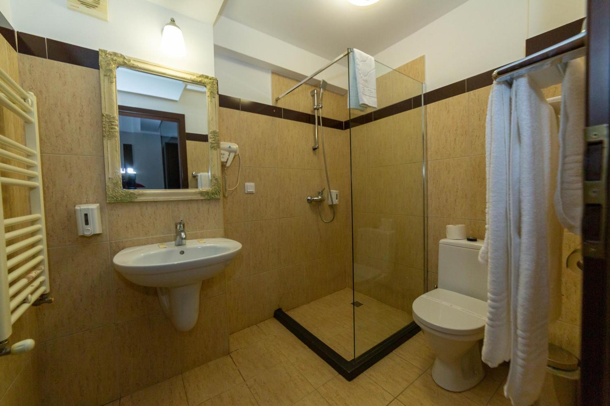 Hotel Restaurant Alesia Corunca Dış mekan fotoğraf
